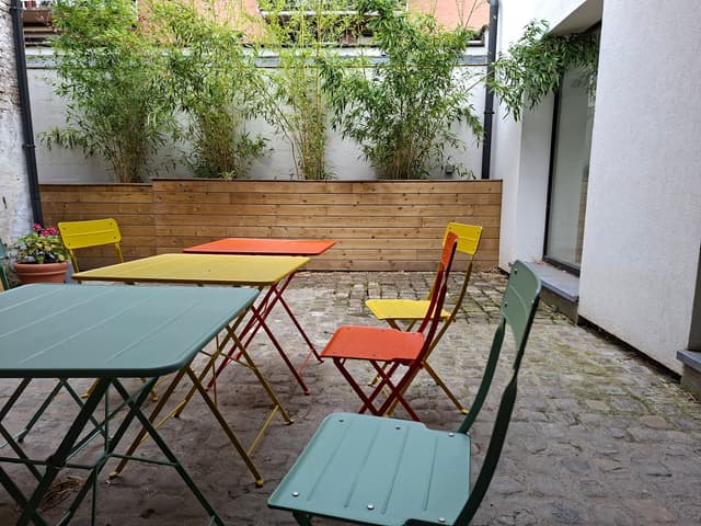 Freelancer focused in the coworking space